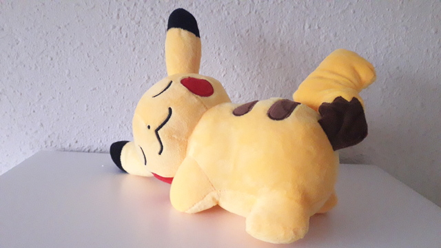 peluche pikachu el corte ingles