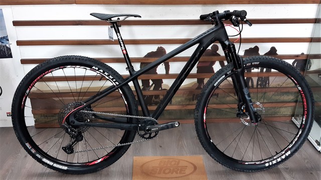 ktm myroon 2020