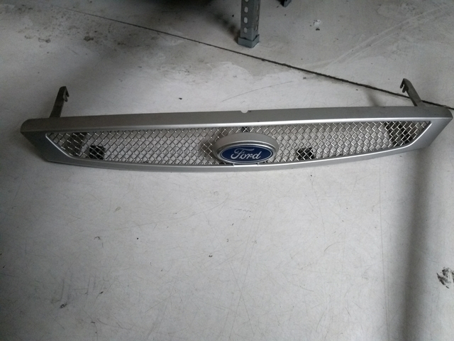 REJILLA PARACHOQUES DELANTERA CENTRAL CHEVROLET AVEO 3//5 PUERTAS 2008-2010