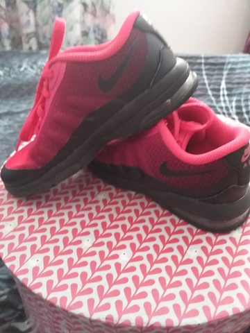 nike rosa fucsia