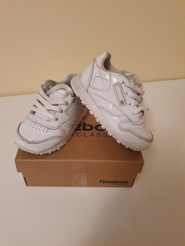 tenis reebok beige