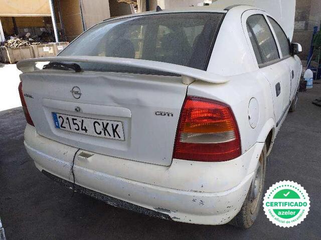 ZKL Op Astra G de 1998 color blanco