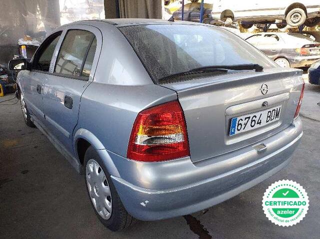 ZKL Op Astra G de 1998 color blanco