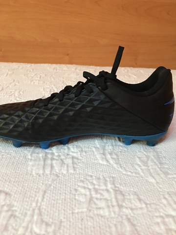 botas futbol talla 40