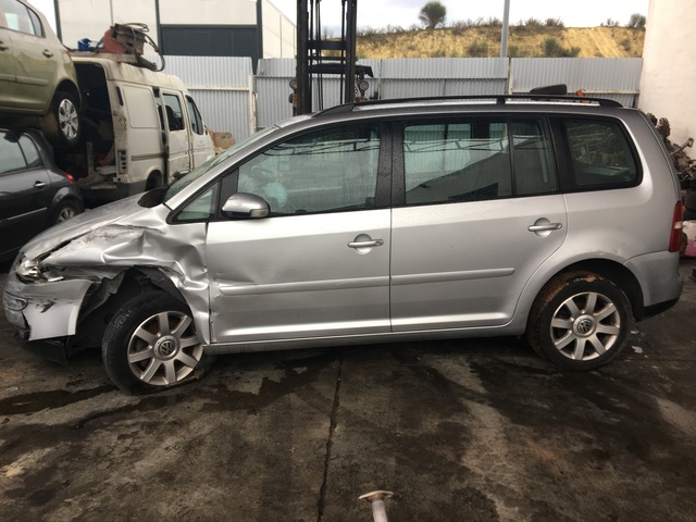 Combustible Cabina /& Kit De Servicio De Filtro De Aire VW Touran 2.0 TDI Diesel 03-10 Aceite
