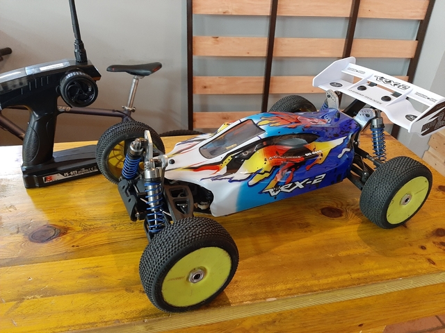 Aluminio Anodizado Nyloc M4 RC Tuercas de Rueda-Tamiya Kyosho Traxxas HPI FTX