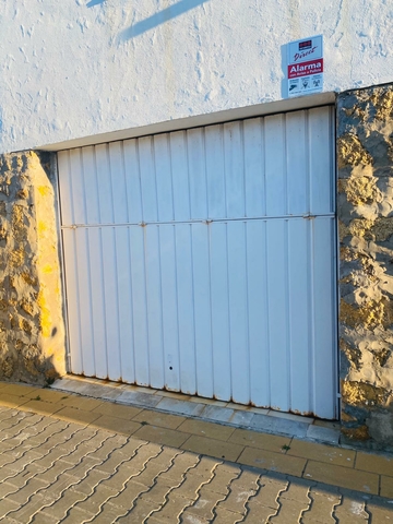 MIL ANUNCIOS.COM - Puerta de garaje plegable seminueva