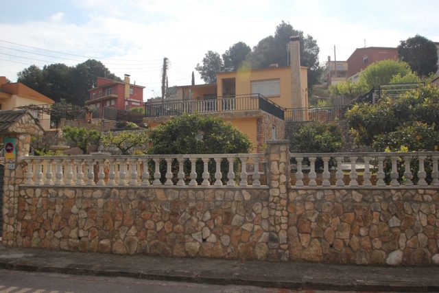 Mil Anuncios Com Grande Con Mucha Luz Terraza Para Chica En Calafell