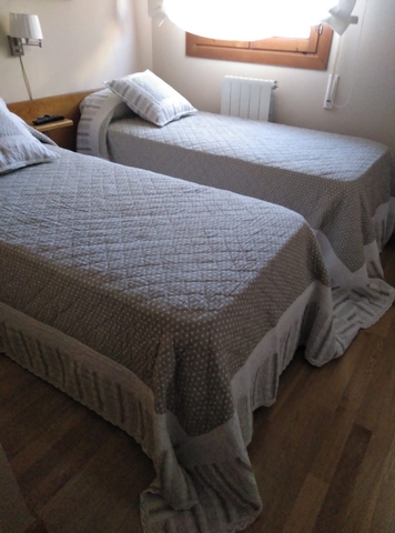 MIL ANUNCIOS.COM Colchas. Textil colchas en Zaragoza Sábanas Real Zaragoza de segunda mano por 15 € en Zaragoza