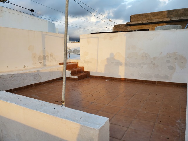 MIL ANUNCIOS.COM - Casa de 5 dormitorios en El Desierto! El Desierto