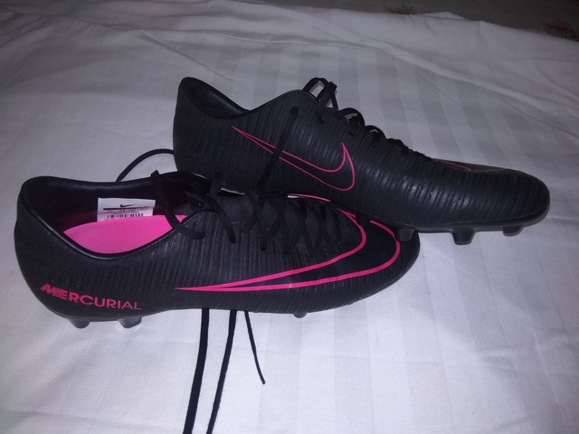 botas futsal nike