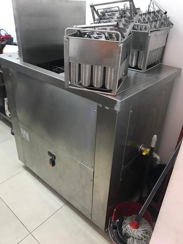 MIL ANUNCIOS.COM MÁQUINA profesional para fabricar Polos MÁQUINA PARA HELADOS TANQUE DE POLOS H TP