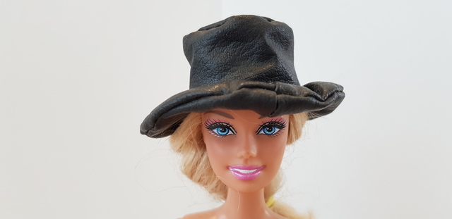 barbie con sombrero