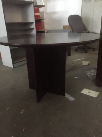 mueble blanco y wegue convinar mesas y sillas colo mueble blanco y wegue convinar mesas y sillas colo