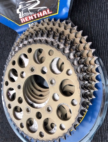 Renthal Sprocket Rear Suzuki 2000 GSX-R750 Y