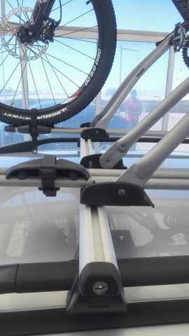 Bloqueo De Aluminio aerodinámico 135cm Techo Ferrocarril Bares /& coche Rack Bandeja Para Ford Kuga