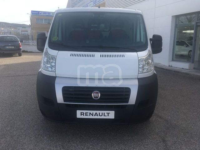 Ford Transit 2008-El Parabrisas Derecho Exterior De Goma De Fundicion