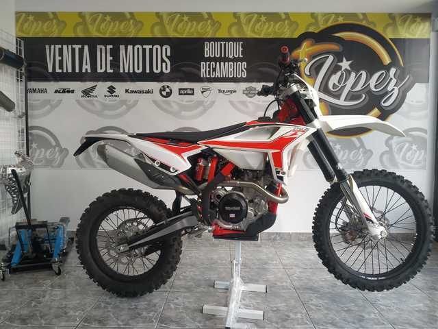 Mil Anuncios Com Moto Enduro Venta De Motos De Segunda Mano Moto Enduro En Tenerife Todo Tipo De Motocicletas Al Mejor Precio