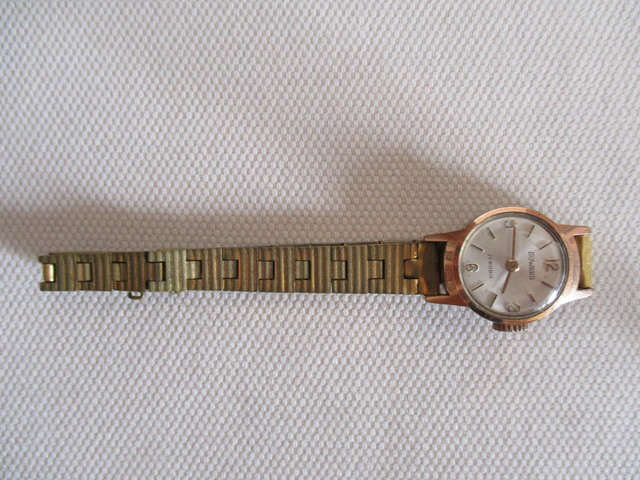 2 PEQUEÑOS RELOJES MUJER RELOJ MARCA DUWARD Y ORIENT NO ESTAN PROBADOS 2 PEQUEÑOS RELOJES MUJER RELOJ MARCA DUWARD Y ORIENT NO ESTAN PROBADOS