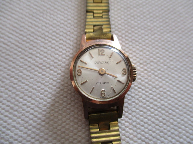 2 PEQUEÑOS RELOJES MUJER RELOJ MARCA DUWARD Y ORIENT NO ESTAN PROBADOS 2 PEQUEÑOS RELOJES MUJER RELOJ MARCA DUWARD Y ORIENT NO ESTAN PROBADOS