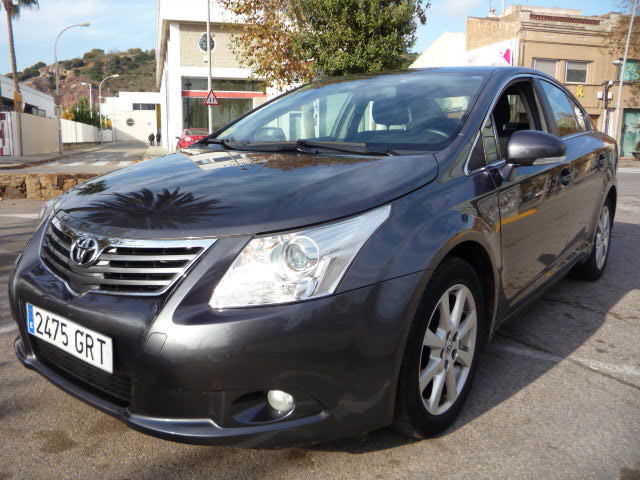 TOYOTA - 2. 0 D4D ADVANCE - foto 1