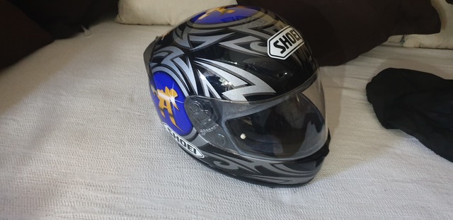 Casco de moto,en perfecto estado con visera de segunda mano Casco de moto,en perfecto estado con visera de segunda mano