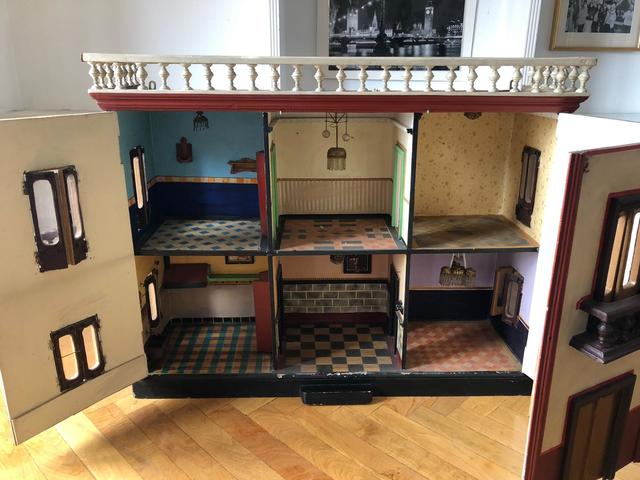 Casa De Muñecas miniatura Artesanal Libro = El Cartero