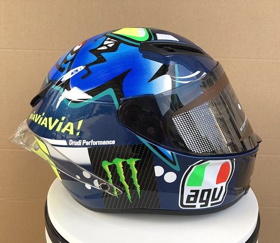 casco valentino rossi tiburon