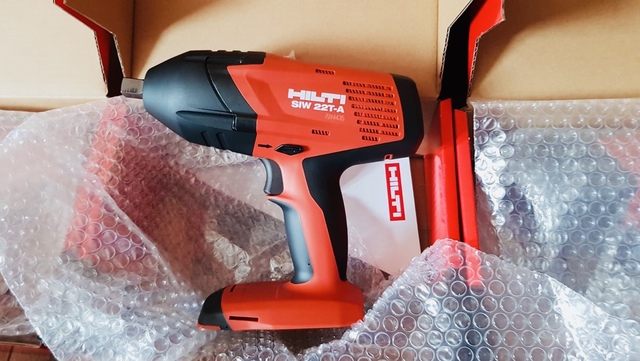 llave de carraca de 3/8 pulgadas maletín de plástico con batería de