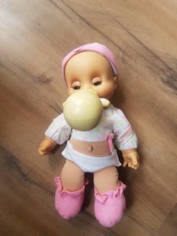 baby alive cierra los ojos