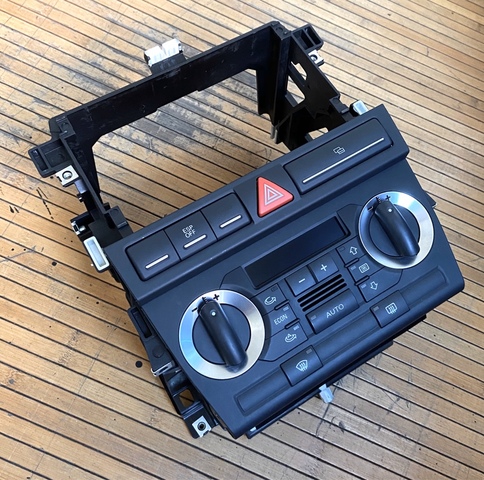 Marco para radio Audi A3 Pro versi/ón con compartimento 2-DIN negro
