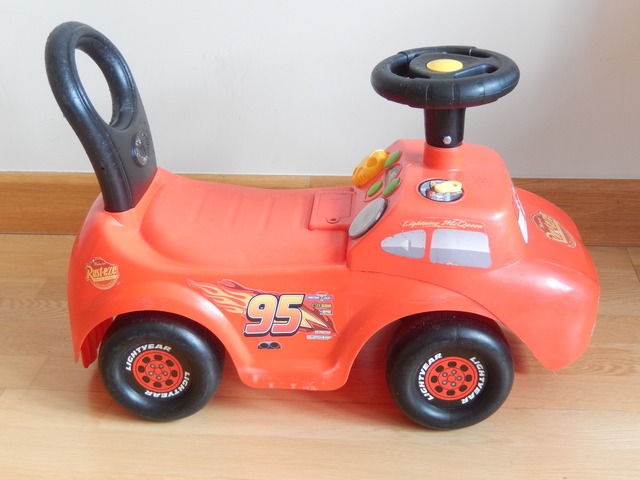 triciclo de rayo mcqueen