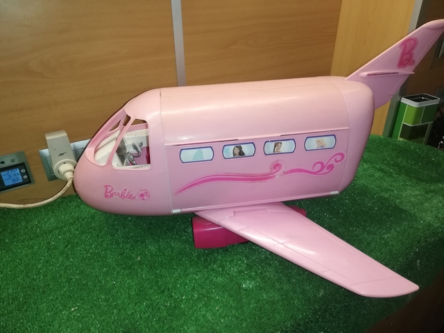 avión de la barbie