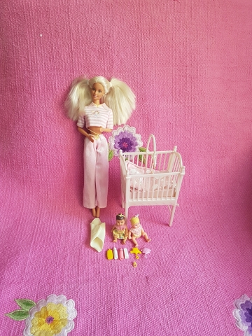 hermana pequeña de barbie