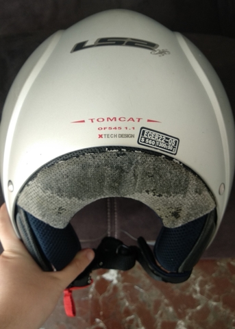 El color del casco, ¿influye en la seguridad del motorista? El color del casco, ¿influye en la seguridad del motorista?