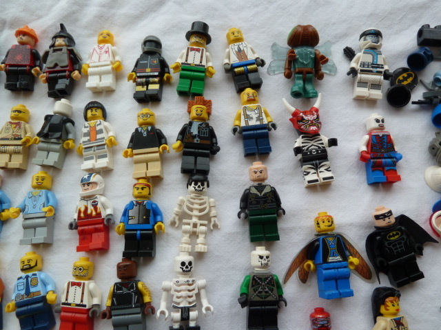 muñecos lego originales