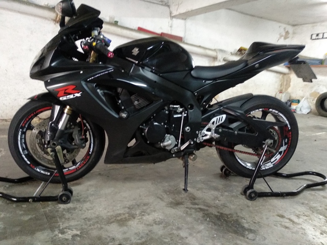 Suzuki gsxr 600 k7