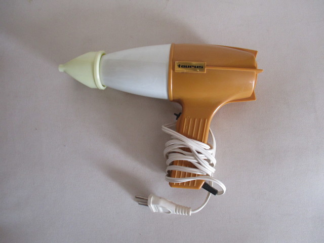 Milanuncios - antiguo secador de pelo taurus,funciona.