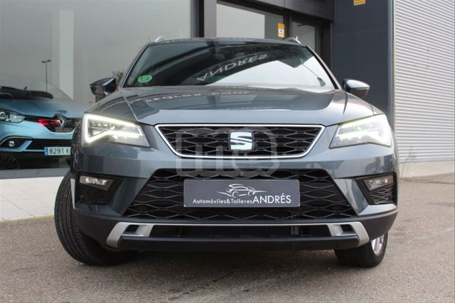Seat Exeo 2009 Adelante Tailored Auto Negro Mate con ribete azul