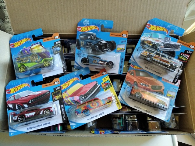 caja de coches hot wheels