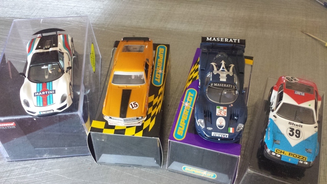 Maserati Coupe Cambiocorsa año de fabricación 2002 rojo 1:43 leo Models