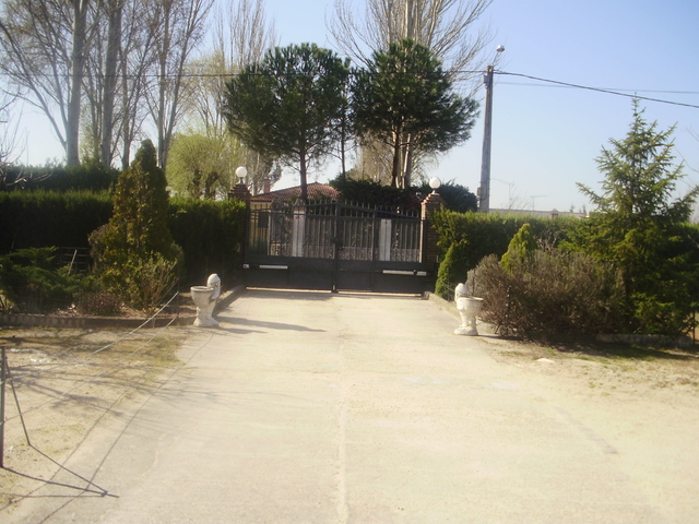 MIL ANUNCIOS.COM - Chalet conterreno CAMINO POZUELO 19 en Pozal de Gallinas