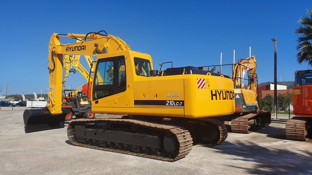 Hyundai r 210lc 7