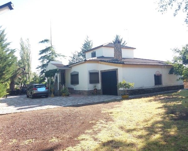 MIL Se vende casa de campo en Villamayor en