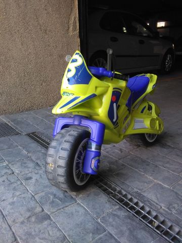 juguettos coche bateria