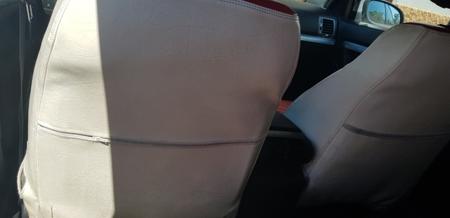 OPEL Vectra VXR Delantero Par De Aspecto de Cuero Rojo Cubiertas de Asiento de Coche