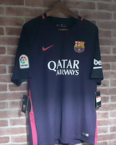 camiseta barca morada