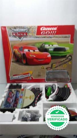 Carrera Go Coche Con Diseno De Sally Para Circuito Cars 2 Coches Y Camiones De Juguete Coches Y Coches De Carreras