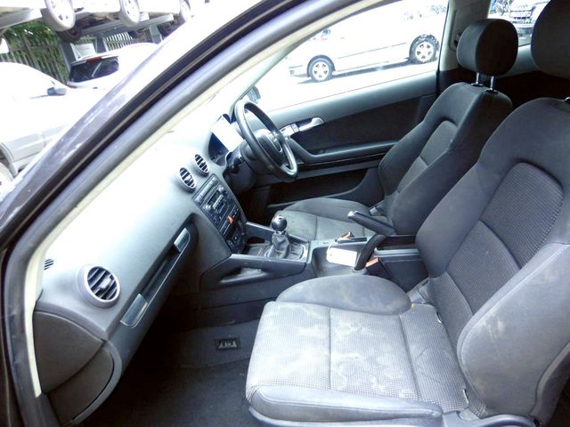 Ford fiesta VII 08-14 el reposabrazos central apoyabrazos de piel sintética referencia negro nuevo