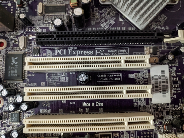 Drivers motherboard pcchips m935cg manual Drivers motherboard pcchips m935cg manual